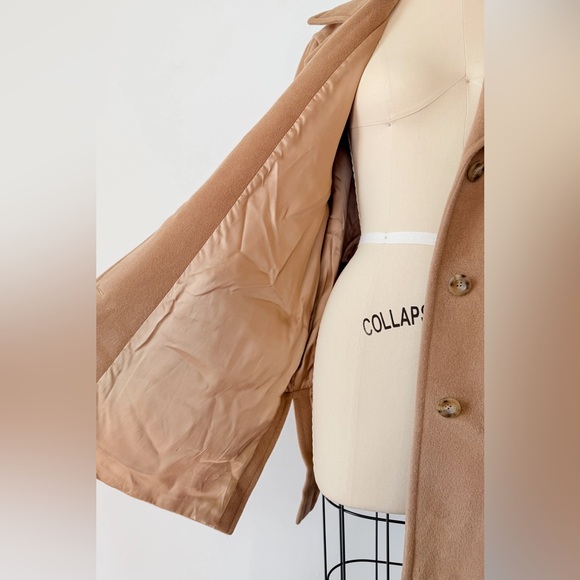 *SOLD**Camel Brown Virgin Wool Women’s Mid Length Winter Coat size 14 US - Picture 5 of 15